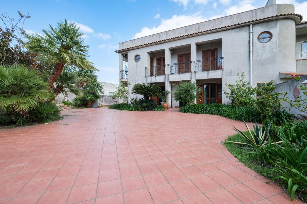 Villa Emy Messina Bagian luar foto